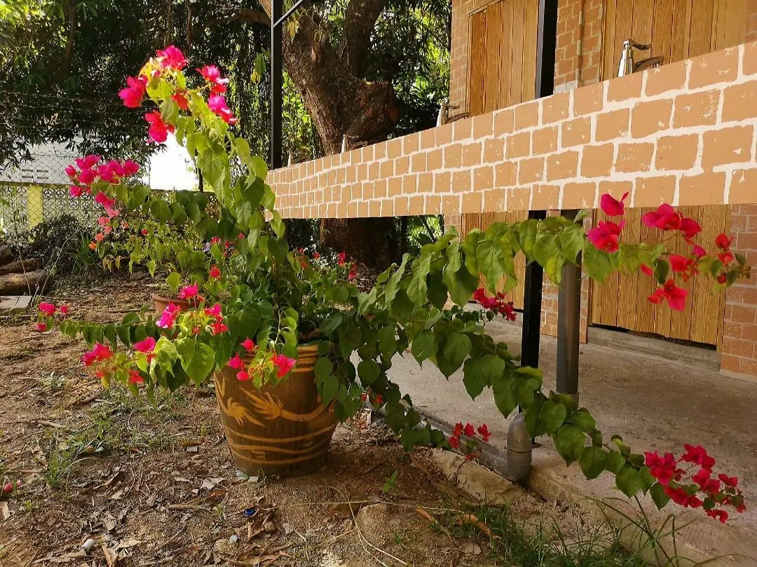 Le Le Seaside Villa Tanjung Aru Kota Kinabalu Guest house